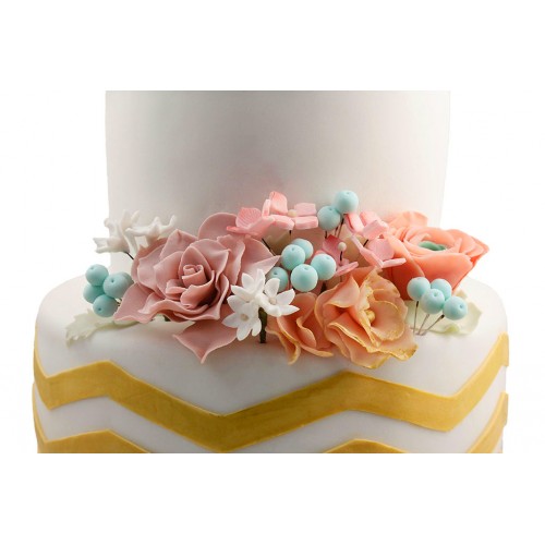  Торт с цветами из мастики