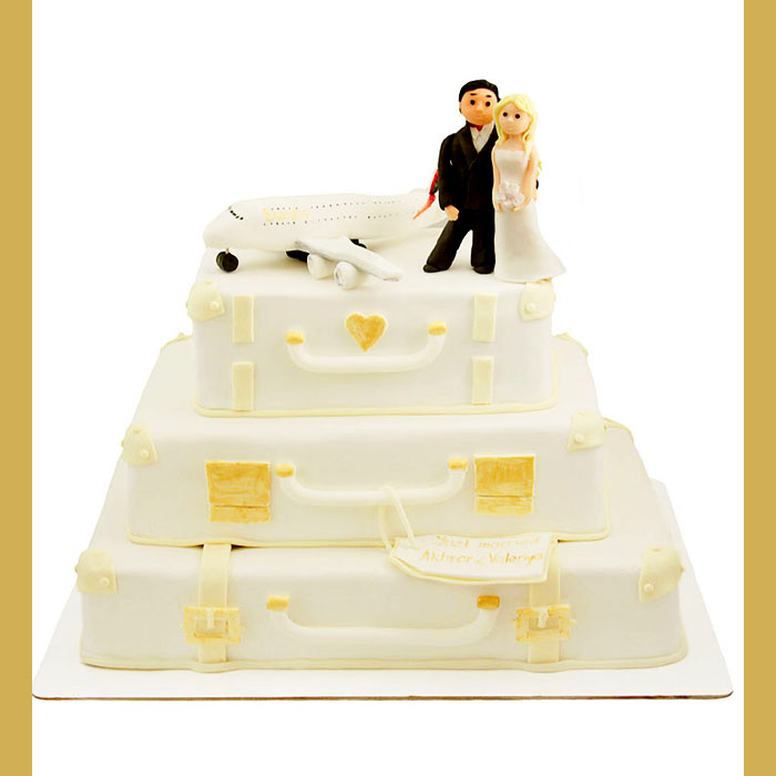Свадебный торт на чемоданах