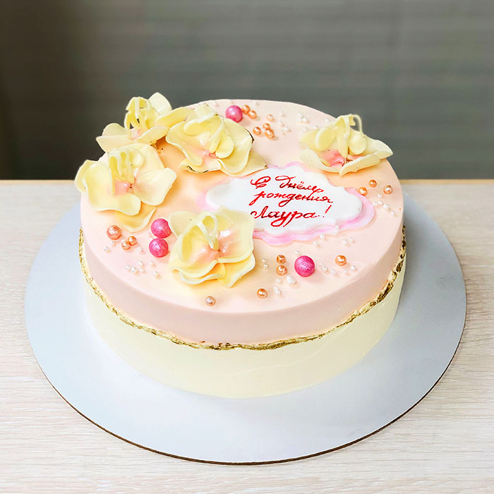 Торт с цветами на День рождения